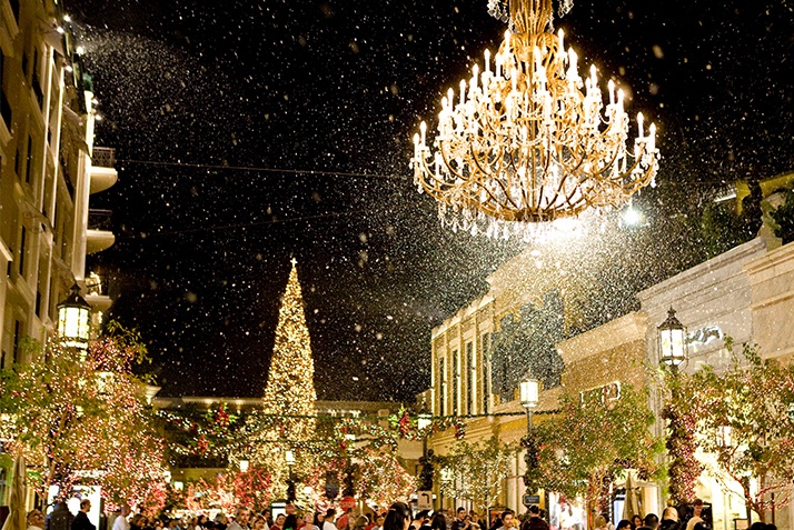 Xmas lights at Americana