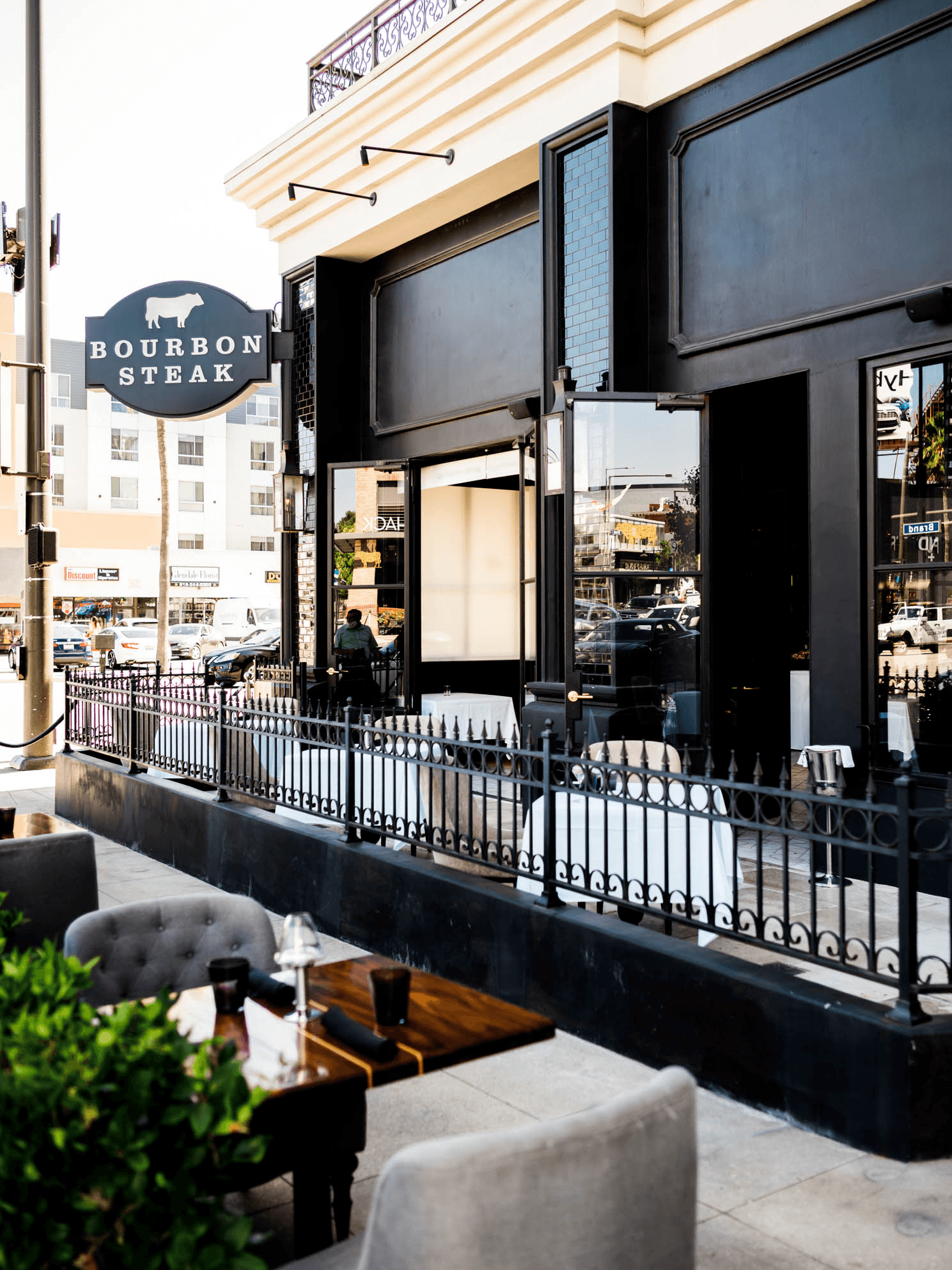 Top 8 Outdoor Dining Spots The Americana at Brand