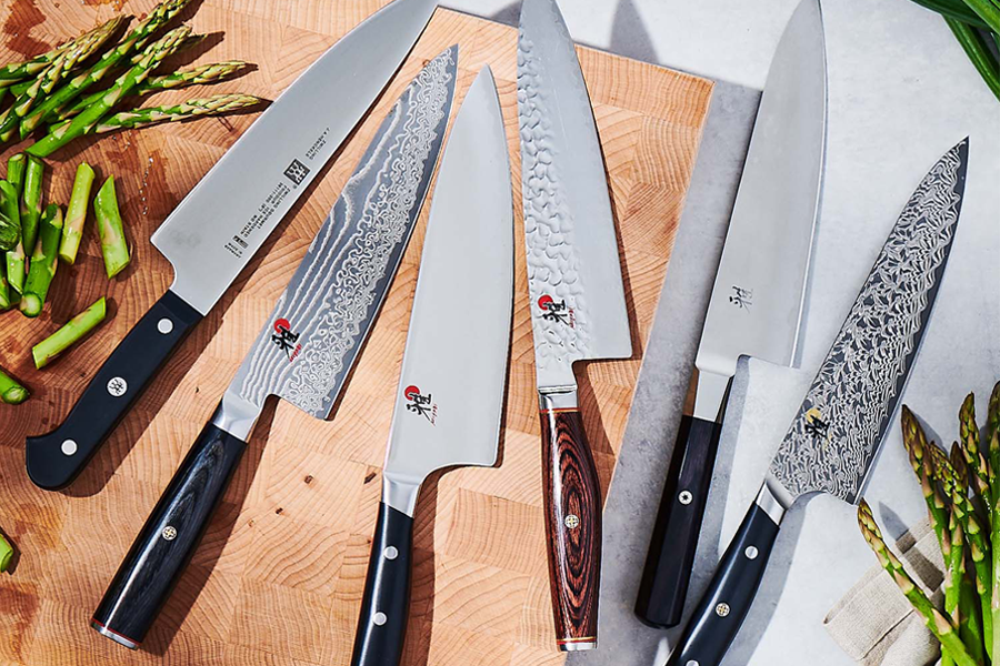 Complimentary Knife Sharpening at Sur La Table