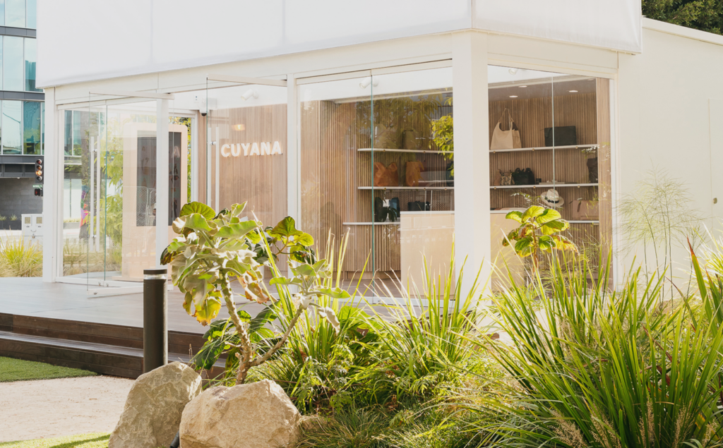 Cuyana Pop-Up: A Traveling Showroom